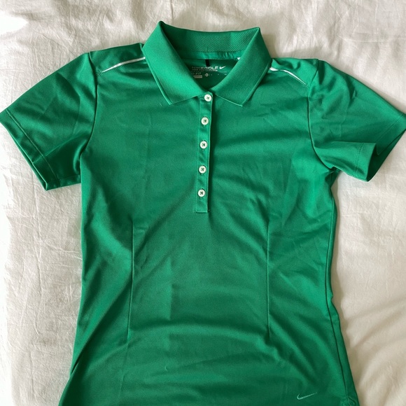 Nike Women’s golf polo shirt - Picture 1 of 3